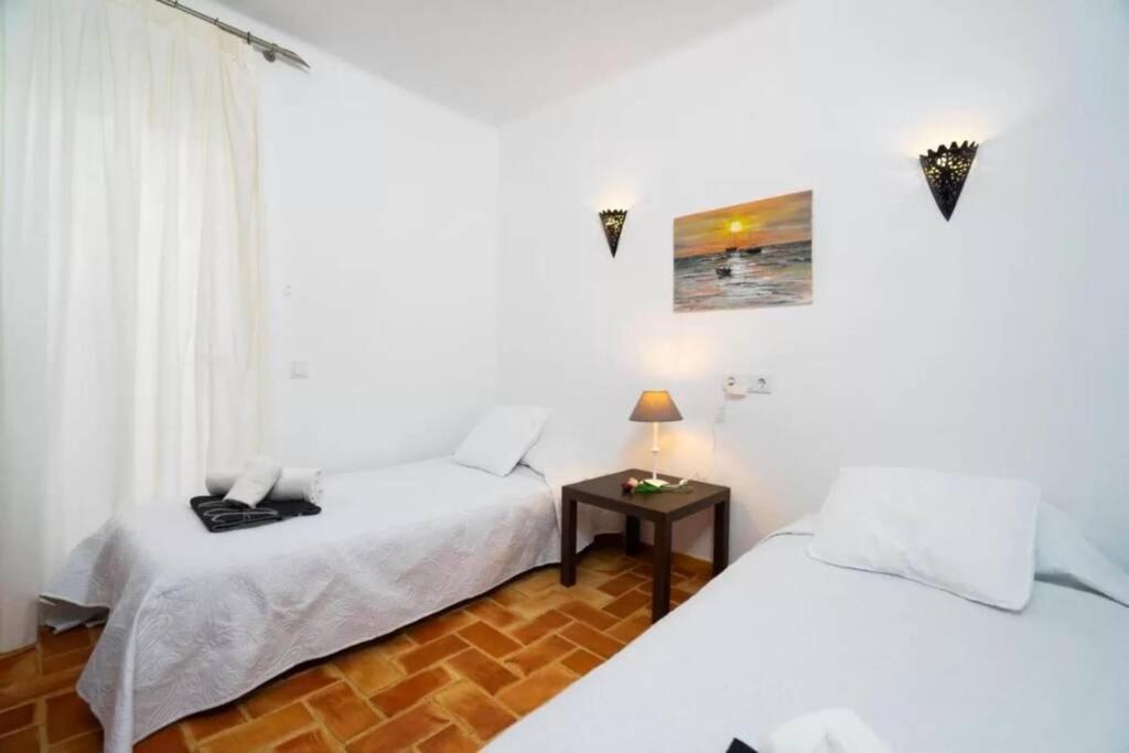 4 Persoons Bungalow Met Gemeenschappelijk Zwembad Teulada Ngoại thất bức ảnh