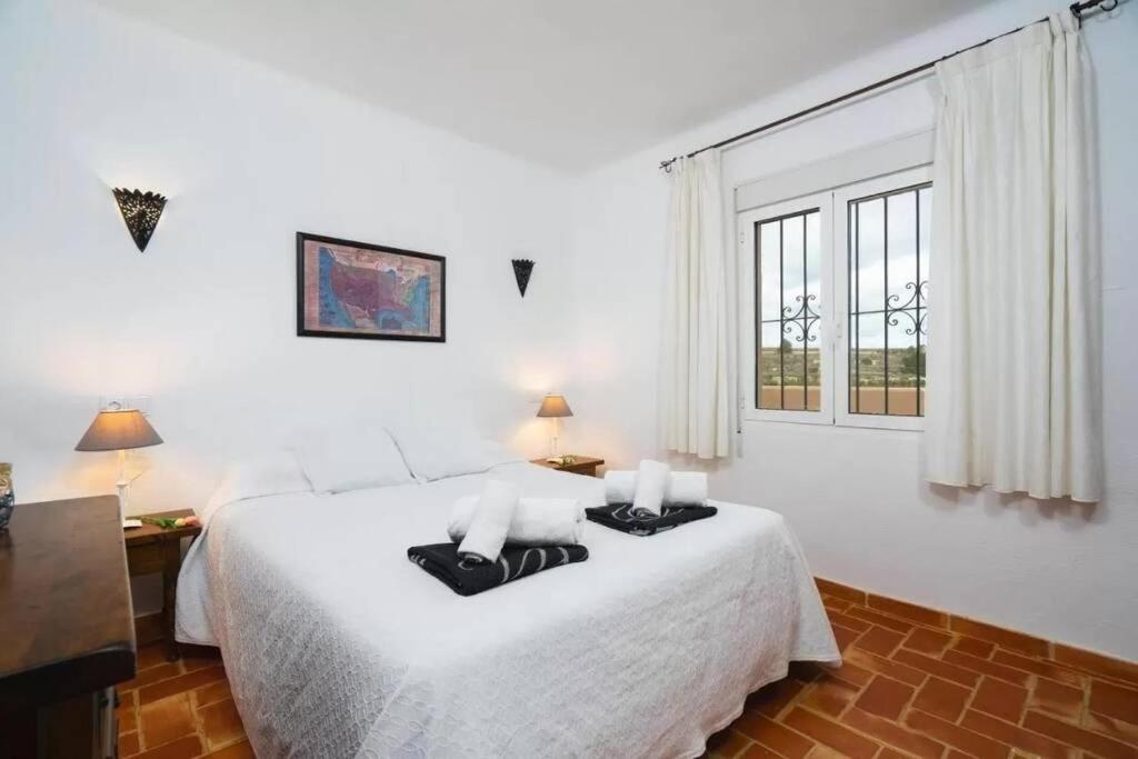 4 Persoons Bungalow Met Gemeenschappelijk Zwembad Teulada Ngoại thất bức ảnh