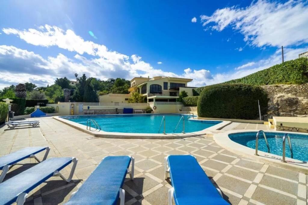 4 Persoons Bungalow Met Gemeenschappelijk Zwembad Teulada Ngoại thất bức ảnh